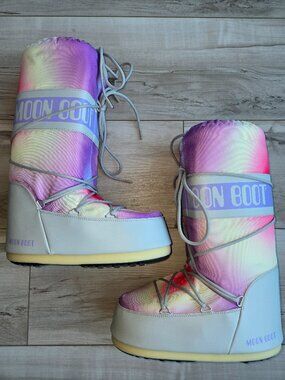 MOON BOOTS